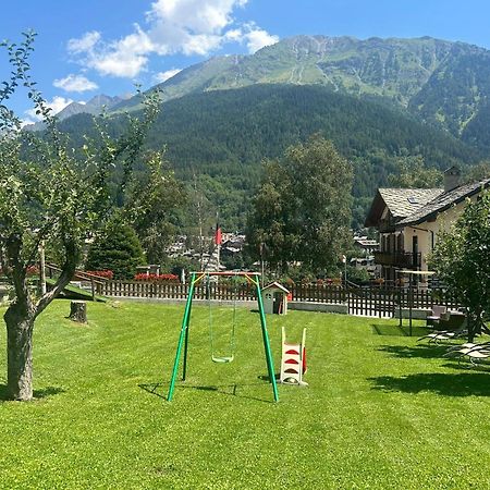 Hotel Des Glaciers กูร์มาเยอร์ ภายนอก รูปภาพ
