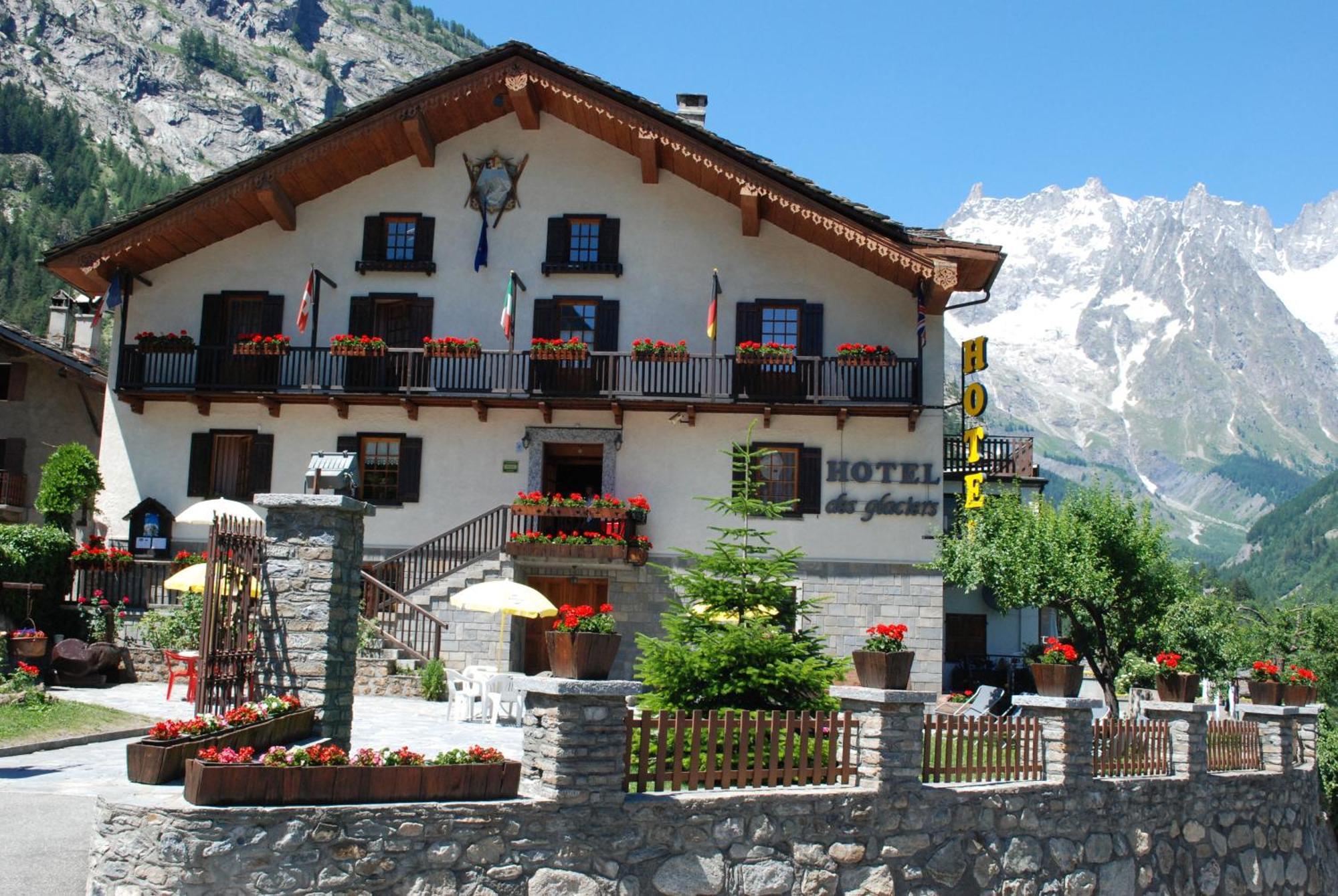 Hotel Des Glaciers กูร์มาเยอร์ ภายนอก รูปภาพ