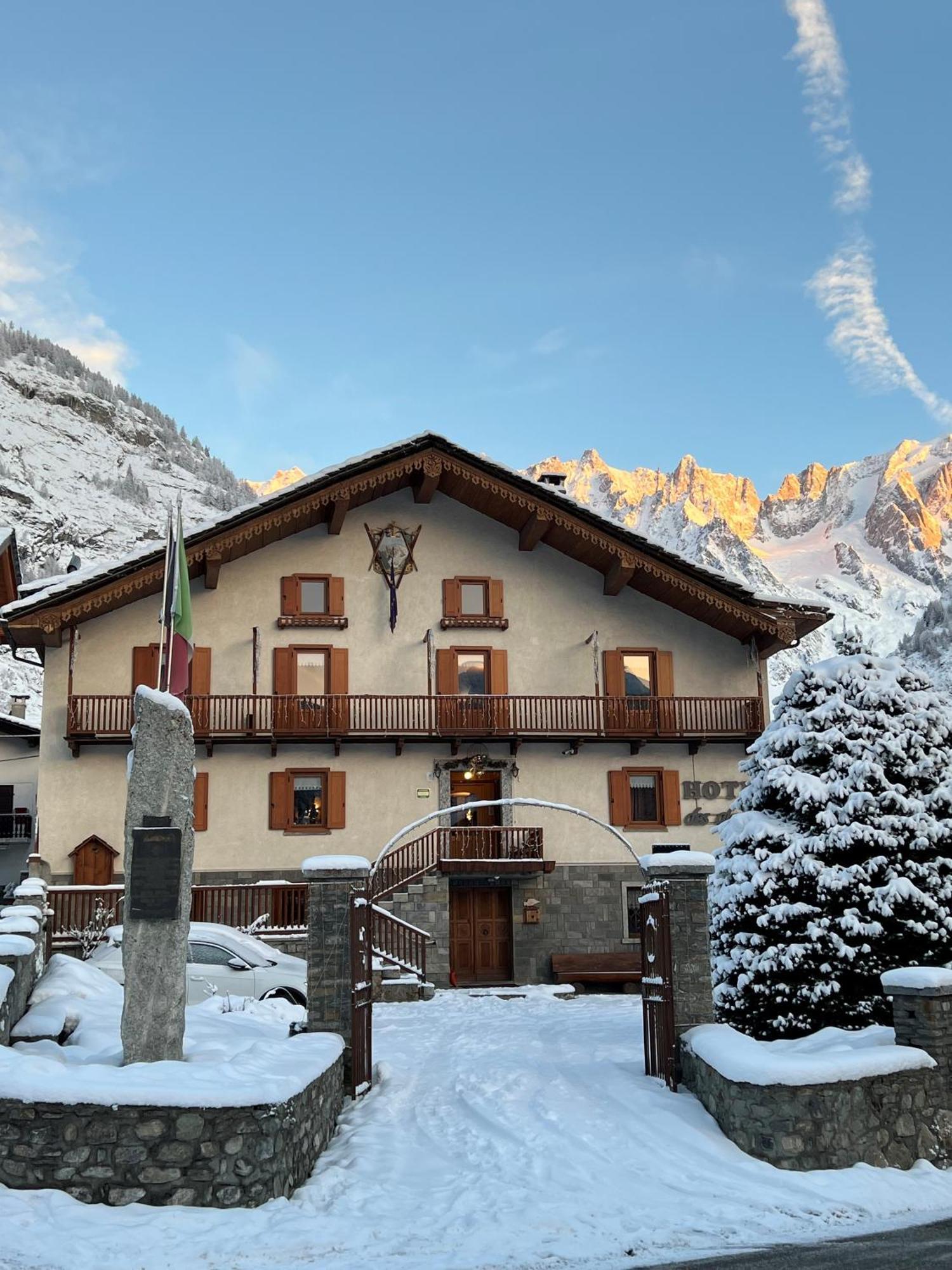 Hotel Des Glaciers กูร์มาเยอร์ ภายนอก รูปภาพ