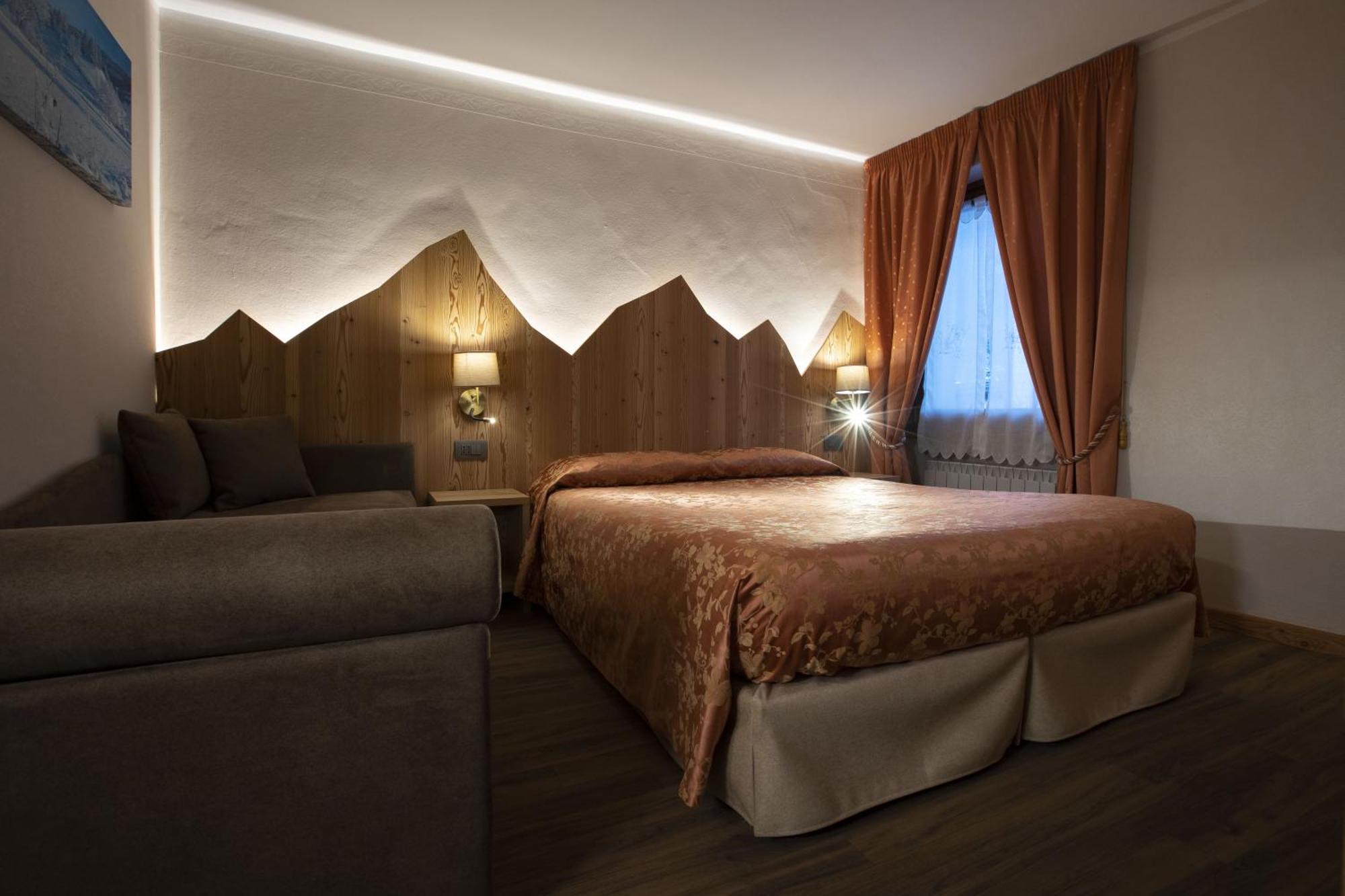 Hotel Des Glaciers กูร์มาเยอร์ ภายนอก รูปภาพ
